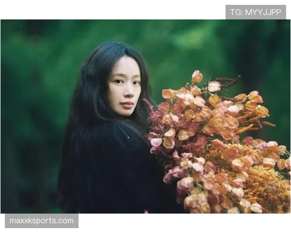 李梦训练完直接拎包去逛街，这松弛感是真不把对手放眼里啊